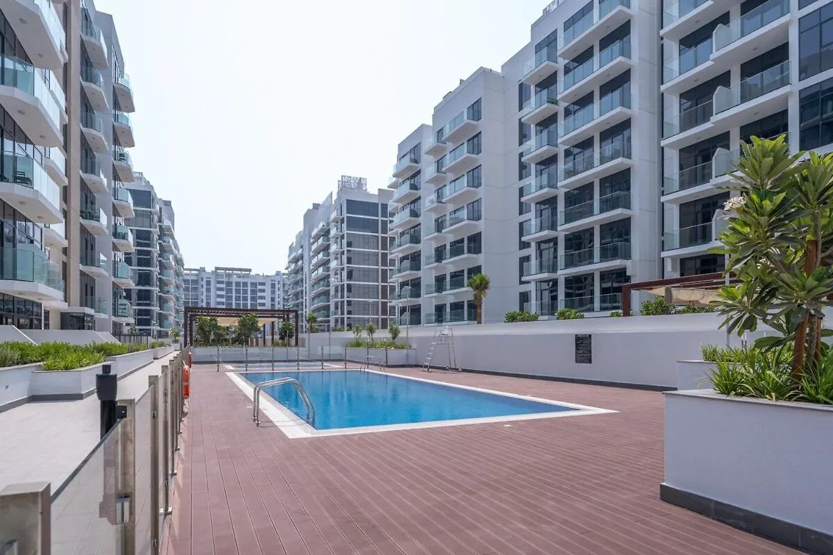 Quiet Elegance Studio Living Near Burj Khalifa In Azizi Riviera Dubai Lejlighed