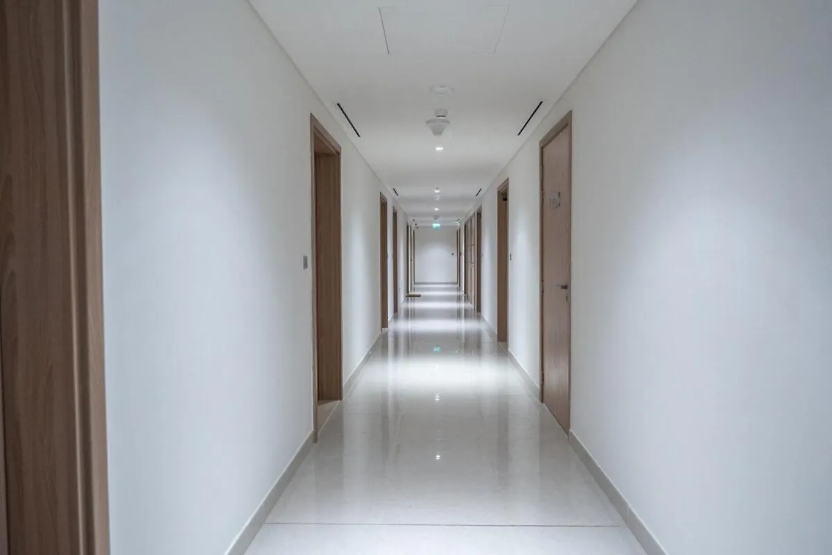 Quiet Elegance Studio Living Near Burj Khalifa In Azizi Riviera Dubai Lejlighed