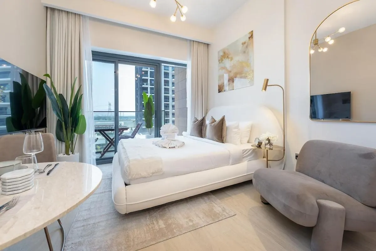 Quiet Elegance Studio Living Near Burj Khalifa In Azizi Riviera Dubai